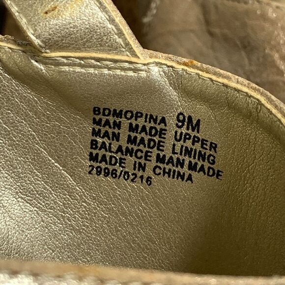 Bandolino Mopina vegan gold metallic cork sandal, Heel size 9  - Picture 6 of 10